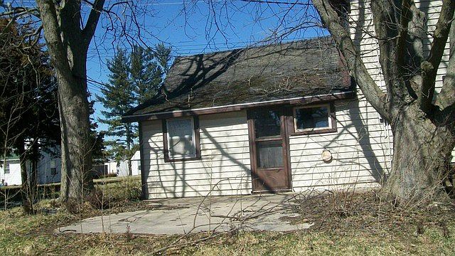 2nd image of 307 1st St