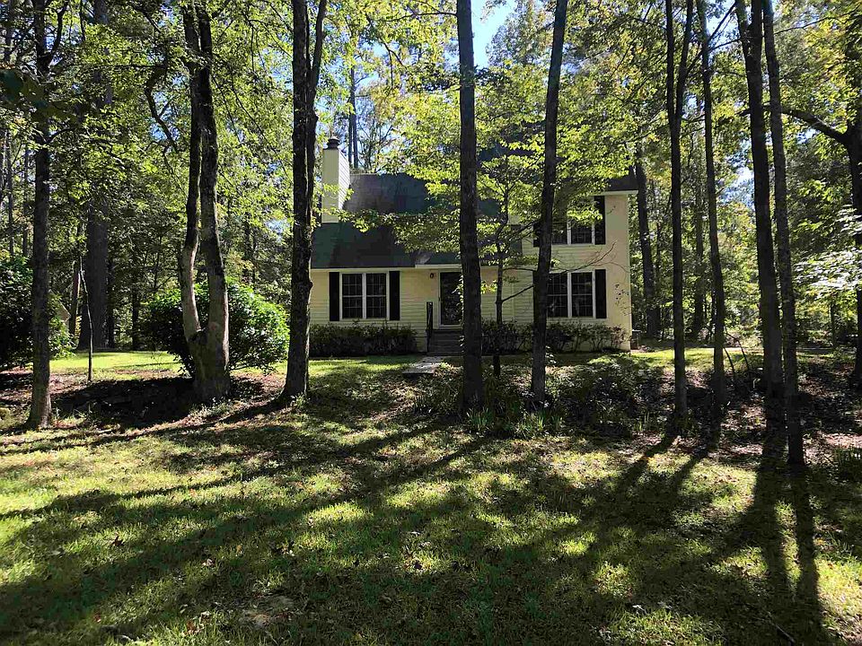 1st image of 108 SE Oak Leaf Cir