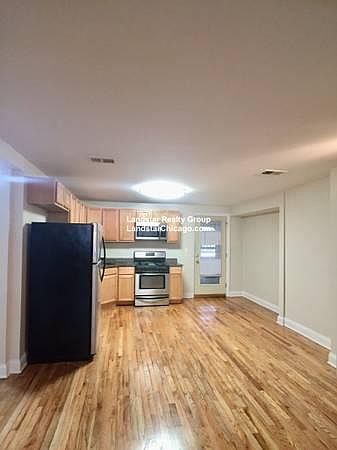 1st image of 1057 W Thorndale Ave #G