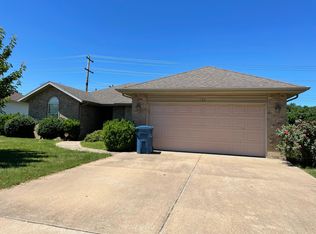 905 Wesley Rd, Nixa, MO 65714