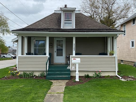 2nd image of 1143 Myers Ave