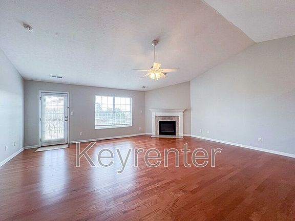 2nd image of 6812 Pemmbrooke Shire Ln