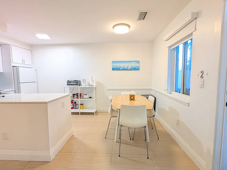 4324 N Ocean Dr #2 — Photo 5
