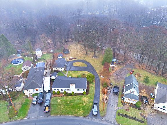 2nd image of 206 Bluff Dr
