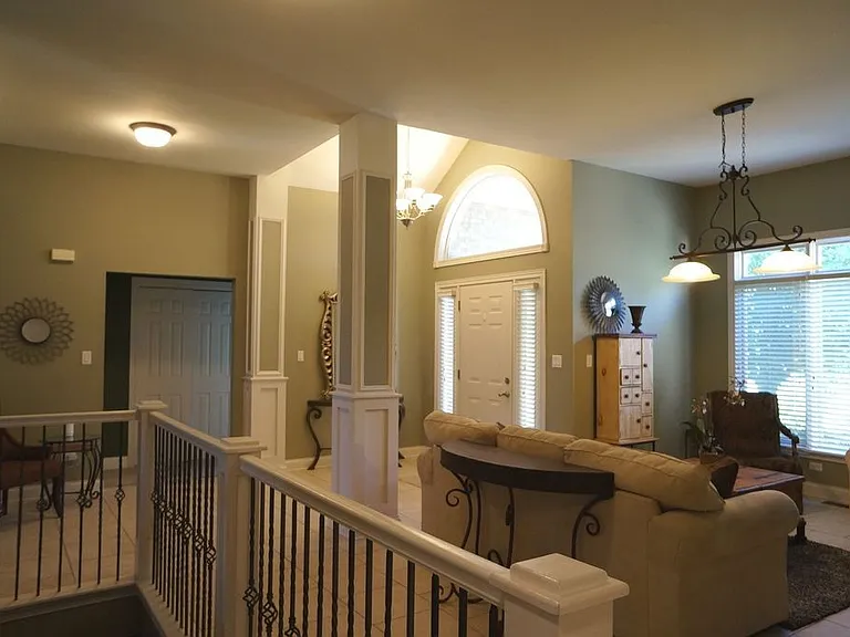 8566 Huckins Dr — Photo 6