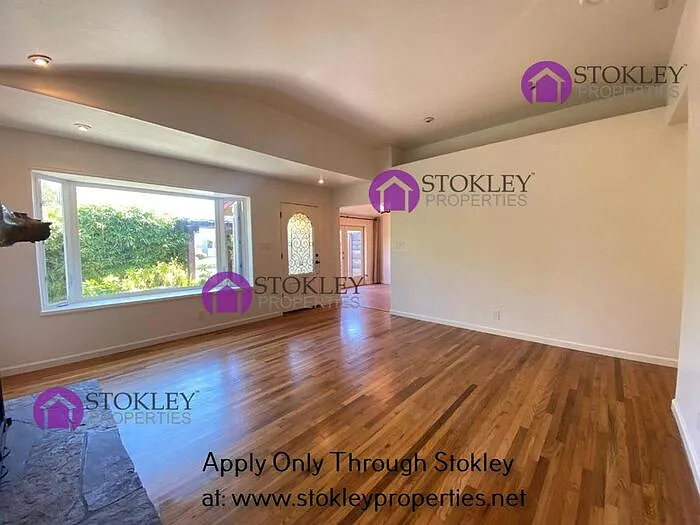 2 bed, 1.0 bath, 1000 sqft, $4,000 — Photo 4