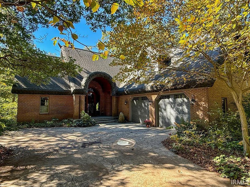 1st image of 311 W #375N