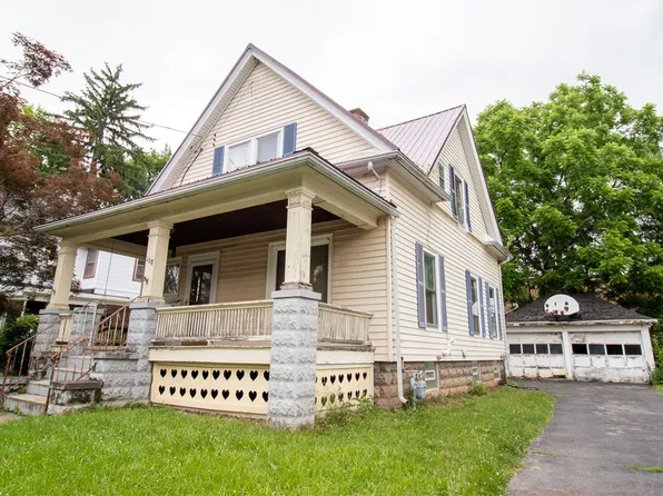 108 Lillie St, Newark, NY 14513