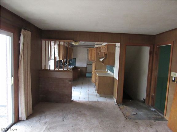 4th image of 561 Blossom Ave