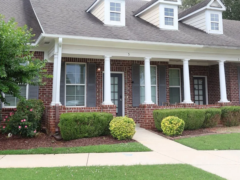 5 Atherton Cir