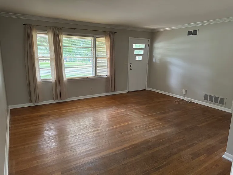 6508 Janice St NW — Photo 2