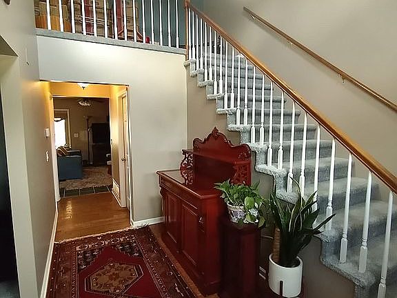 2nd image of 212 Bay Meadows Dr