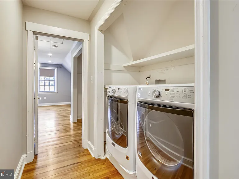 10202 Frederick Ave — Photo 32