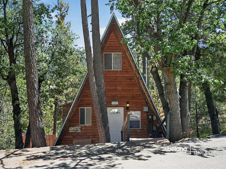 1295 Balsam Dr