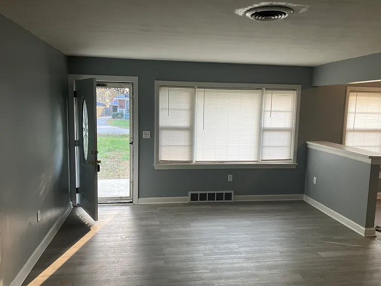 3235 New Lynnview Dr — Photo 8
