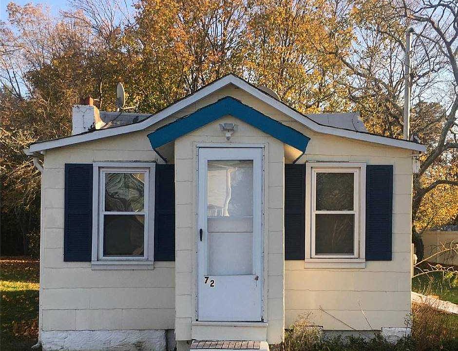2nd image of 72 Gordon Ave
