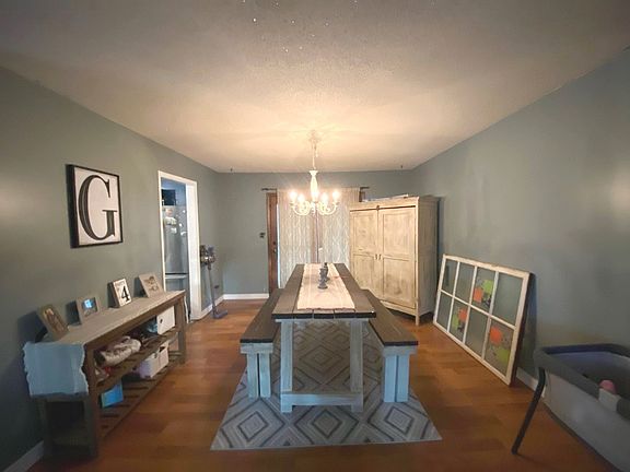 4th image of 1605 Maple St