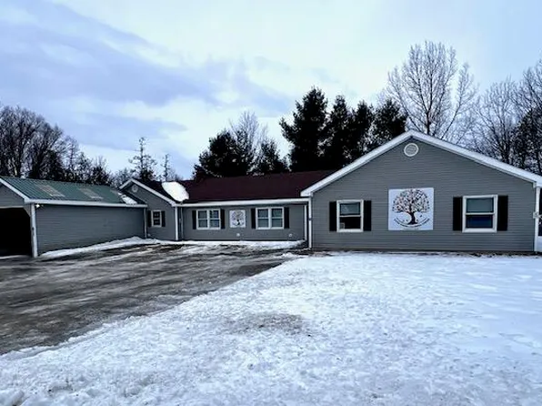 89 High Street, Houlton, ME 04730