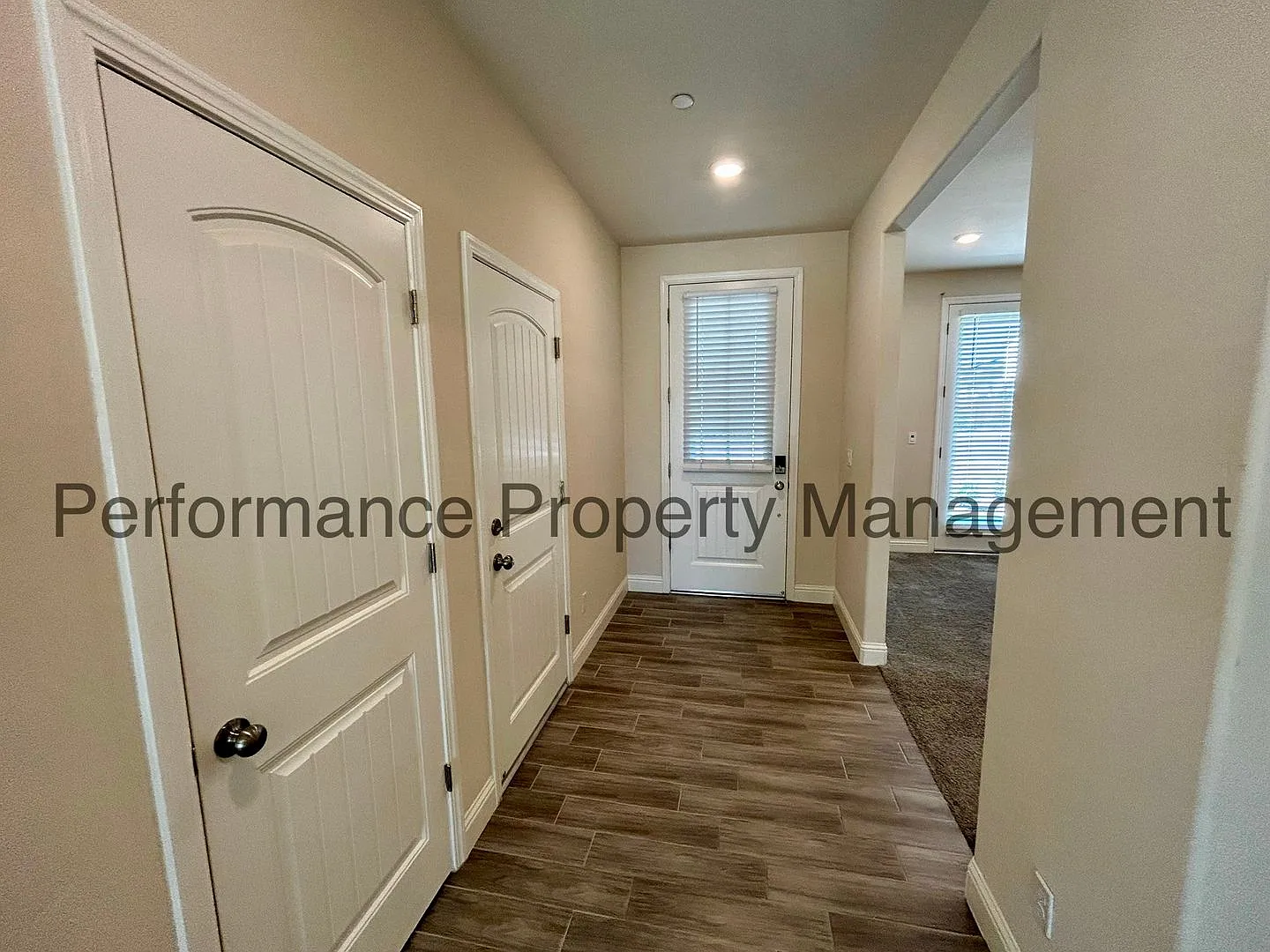 Stunning 4 Bed/3 Bath Gossamer Grove Home w/ RBP, Solar & Deposit Alternative Option — Photo 3
