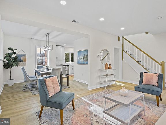 4th image of 402 Westgate Rd