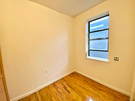 3rd image of 536 E 5th St #312A