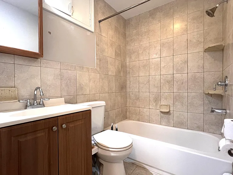 1137 Shackamaxon St #A — Photo 6