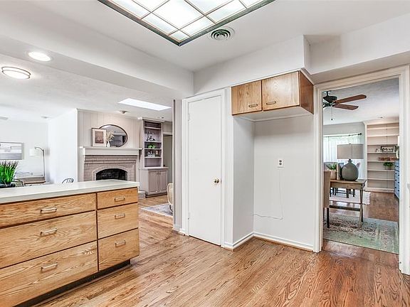 4th image of 608 Northill Dr
