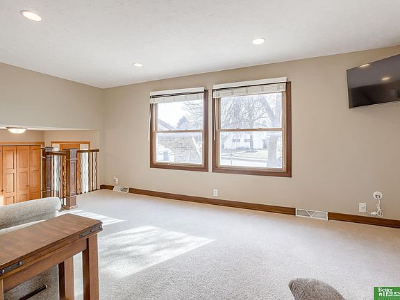 3rd image of 5806 S 105th St