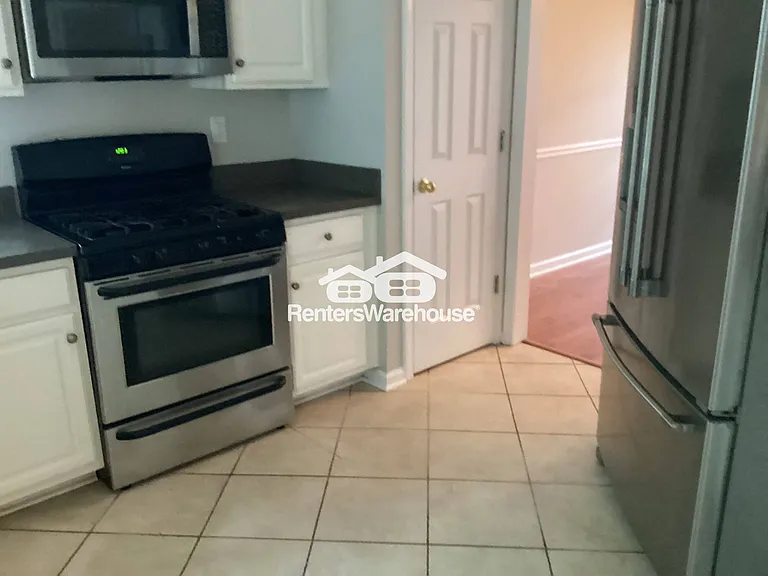 2983 Rosebrook Dr — Photo 3