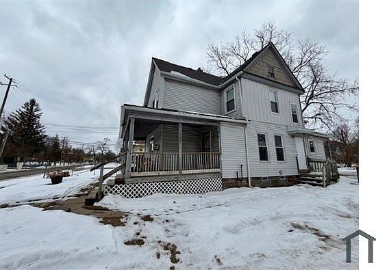 3rd image of 97 Fairgrove St APT 2