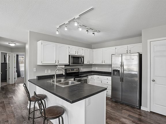 3rd image of 8733 Hanworth Dr