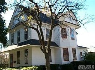 19 Herman Blvd, Franklin Square, NY 11010
