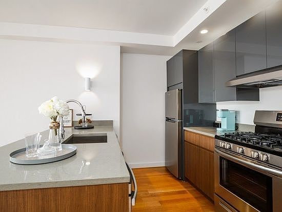 4th image of 223 4th Ave #1B