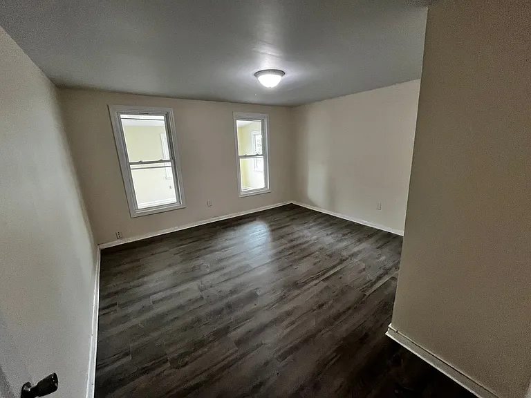 5 River St — Photo 18