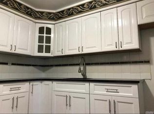 8467 Daniels St, Briarwood, NY 11435
