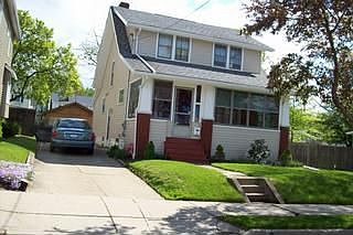 2nd image of 766 Iona Ave