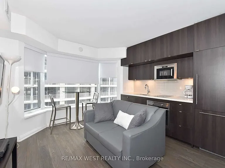 155 Yorkville Ave #1209 — Photo 8