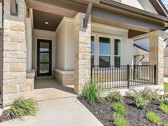3rd image of 435 Wolf Ridge Rd