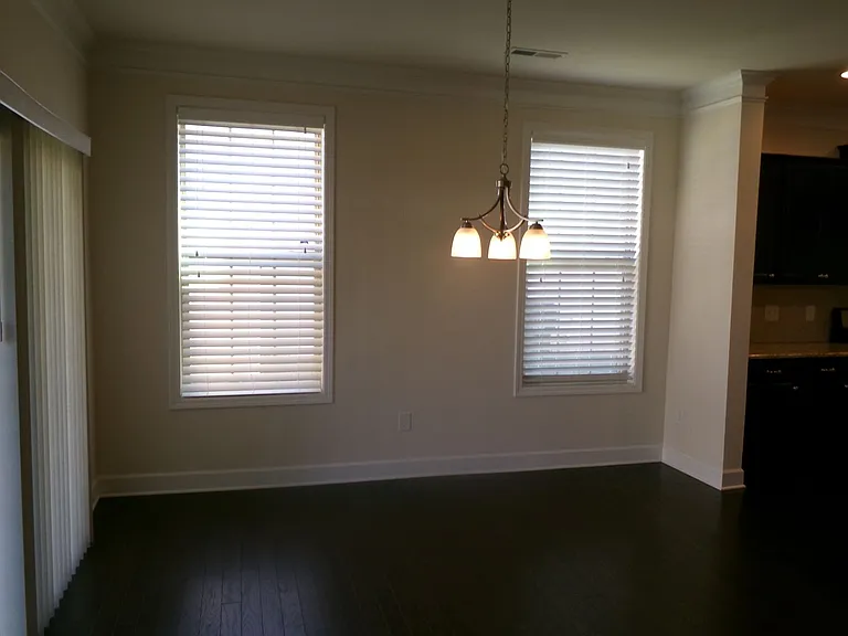 1419 Sawyer Ave — Photo 14
