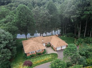 19 Dogwood Dr, Danbury, CT 06811
