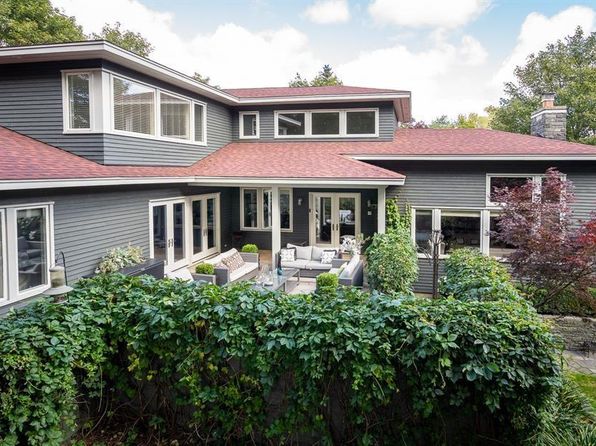 46 Pine Bud Avenue, St. John's, NL A1B1M7