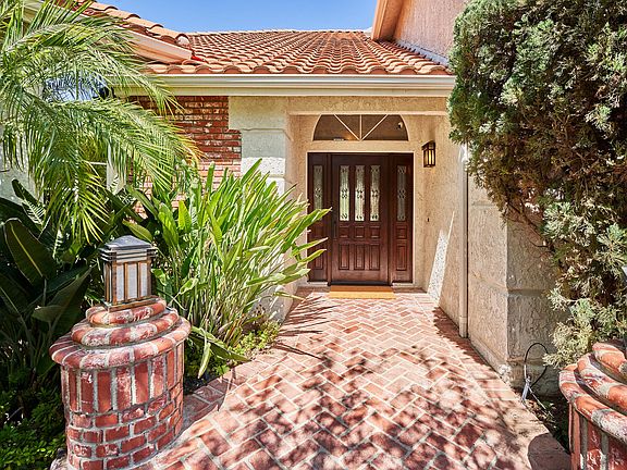 3rd image of 5511 E Napoleon Ave