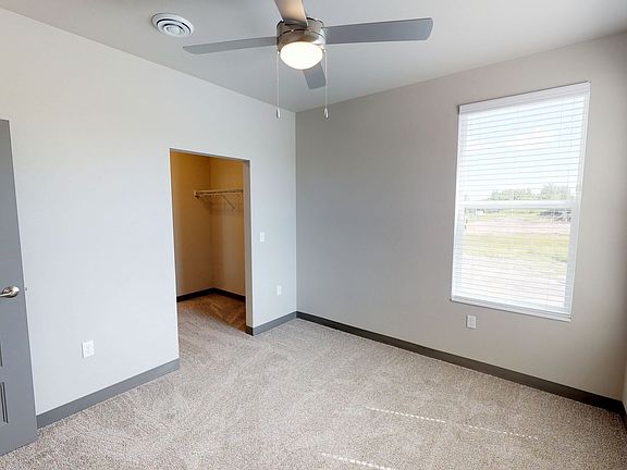 4th image of 3305 Aurora Ave #201