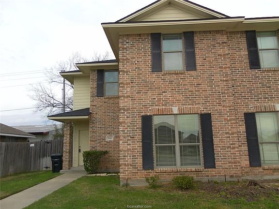 2nd image of 3608 Oldenburg Ct