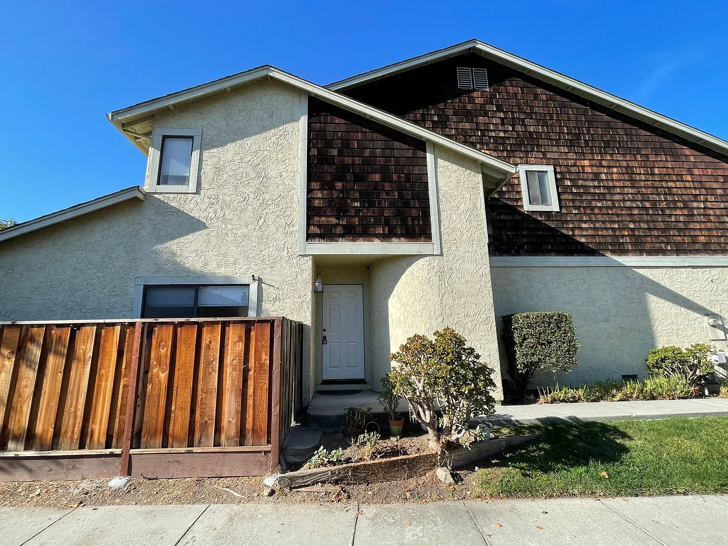 Must see to appreciate! North San Jose 4 bedroom 2.5 bathroom home — Photo 1