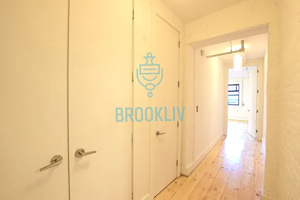 Rented by null | media 33