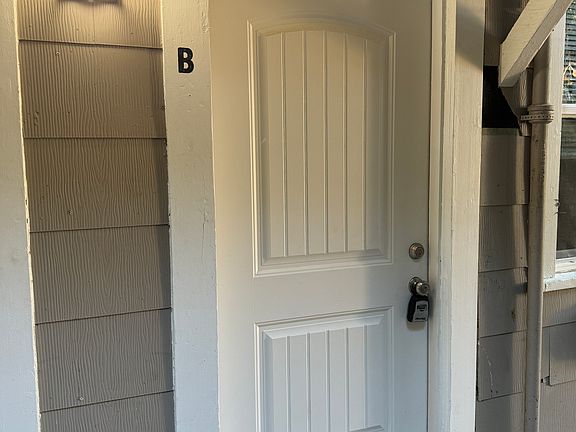 5th image of 318 Louisiana St #B