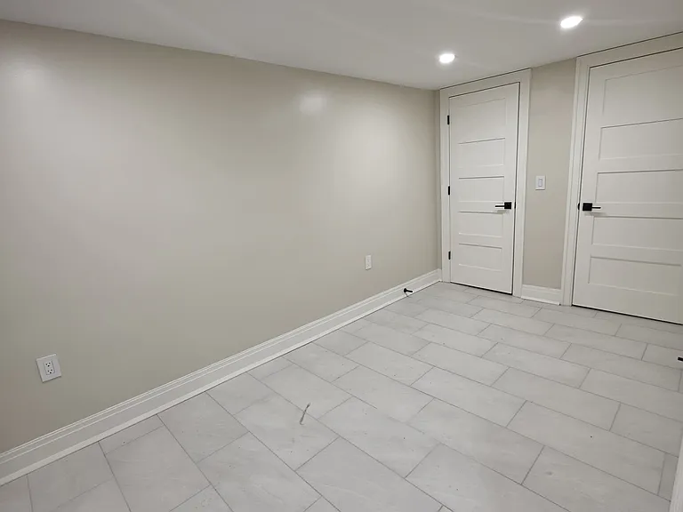 1453 Morris Ave #2 — Photo 11