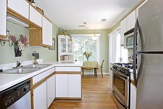 3rd image of 329 Charlotte Ct Unit 6