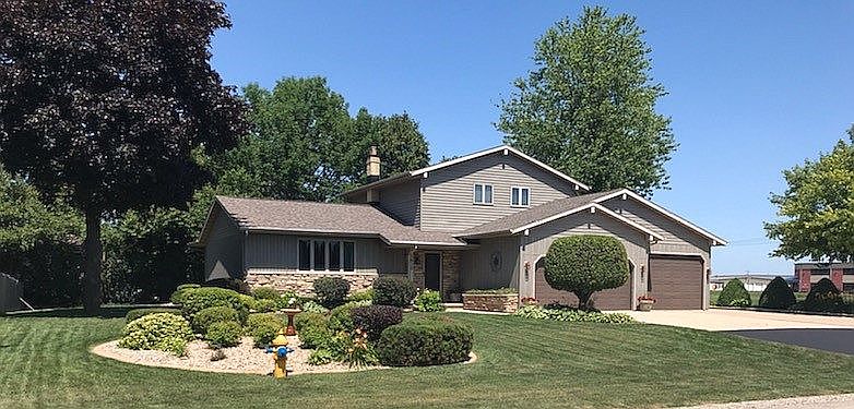 1st image of 1612 Oakview Dr